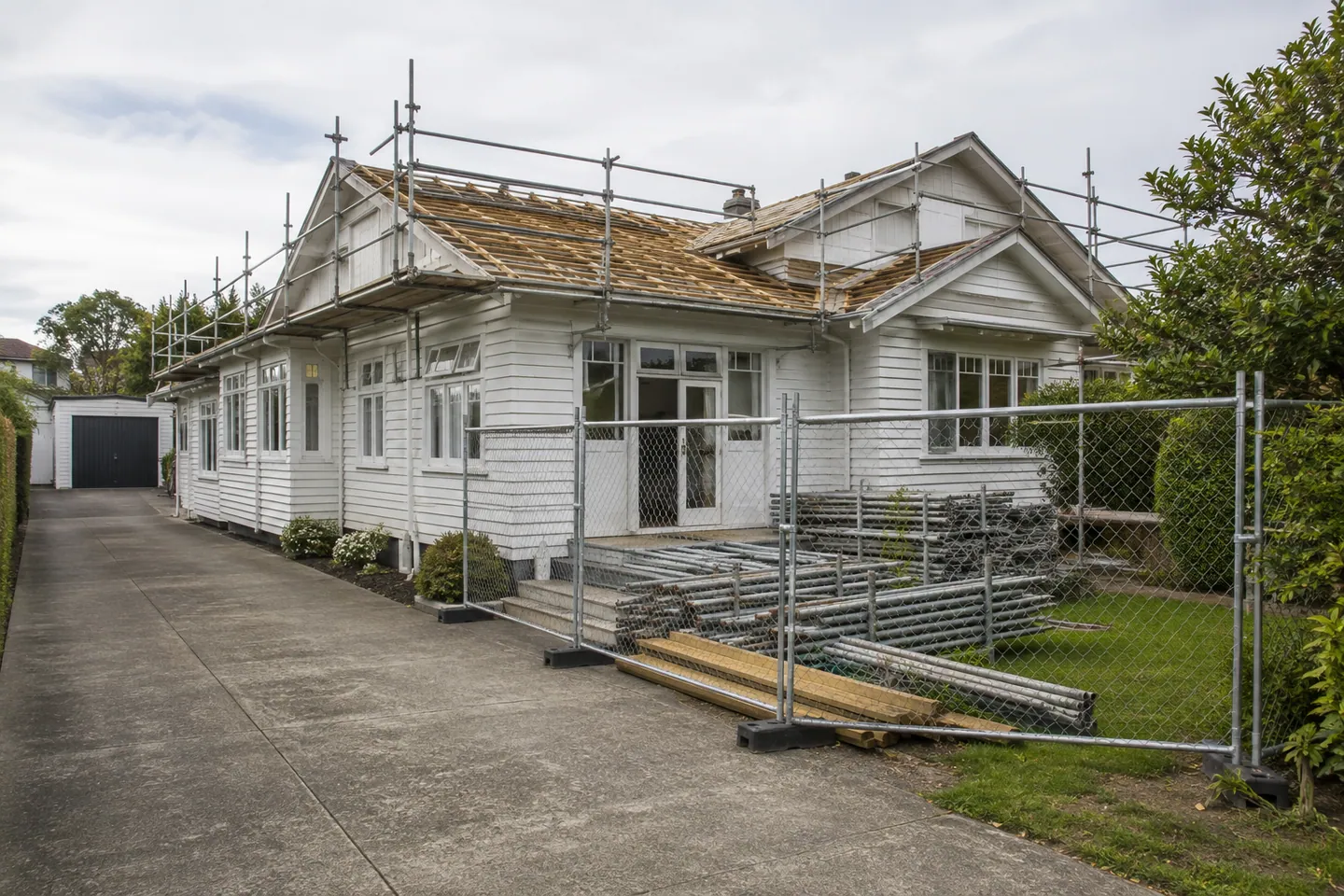 Illustrative image for preparing for re-roofing